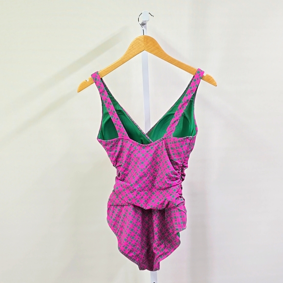 BODEN PATTERNED PINK AND GREEN ONE PCE SWIMSUIT SIZE 6R - Picture 3 of 4